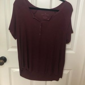 Soft & Sexy T-shirt in a burgundy color size XL